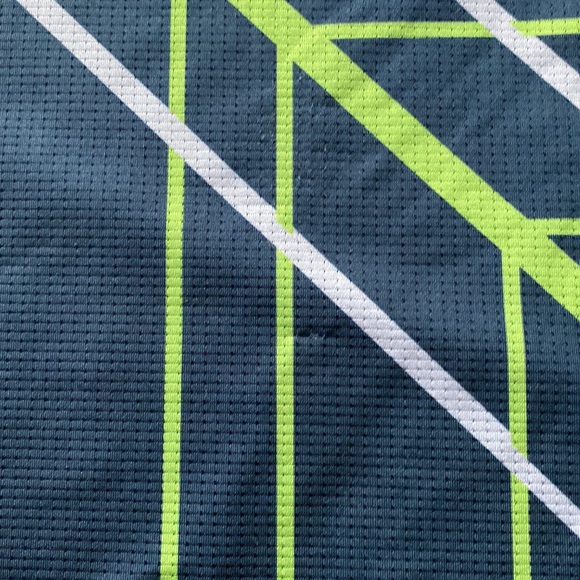 Run in Rabbit tech shirt - Picture 3 of 4